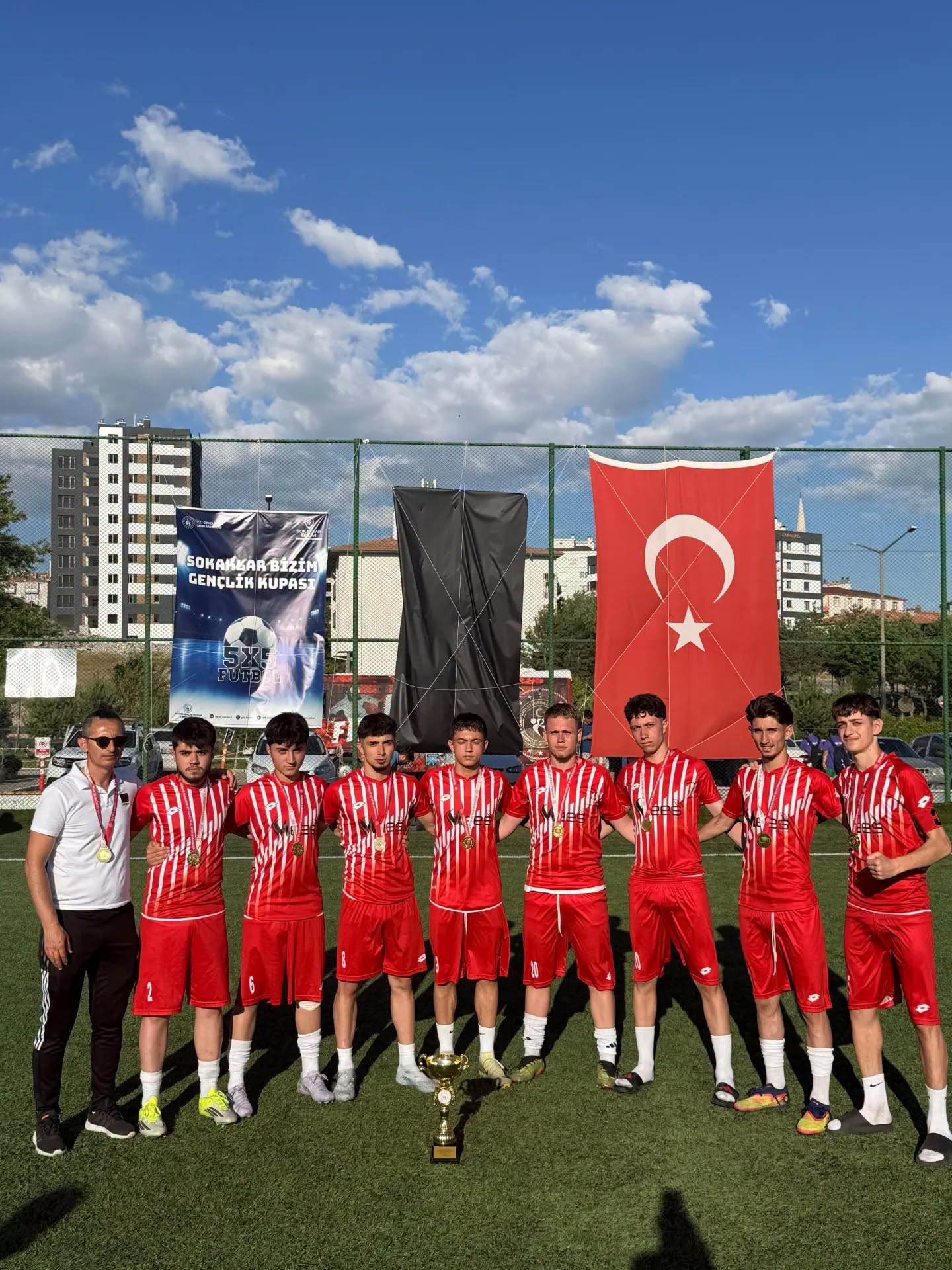 Sivas Ekibi Sokaklar Bizim 5x5 Futbol Bölge Şampiyonu Oldu