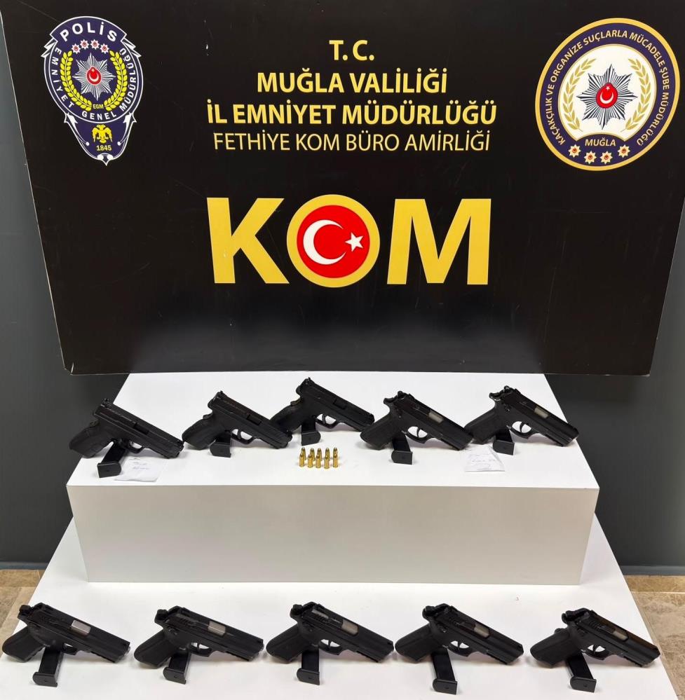 Fethiye'de Silah Kaçakçılığı Operasyonu: 10 Tabanca Yakalandı