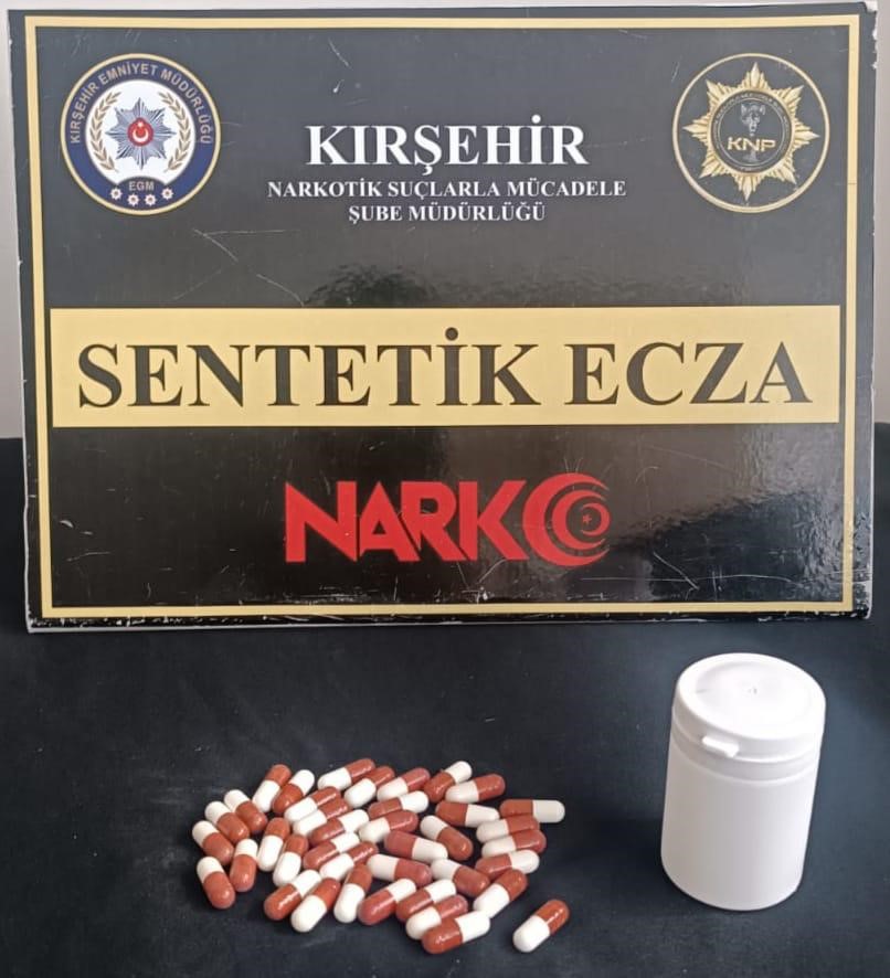 Kırşehir'de Narkotik Operasyonu: 2 Zehir Taciri Yakalandı