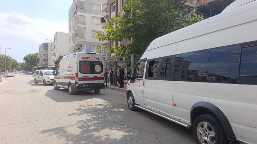 Adıyaman'da Trafik Kazası: Hafif Ticari Araçla Motosiklet Çarpıştı!