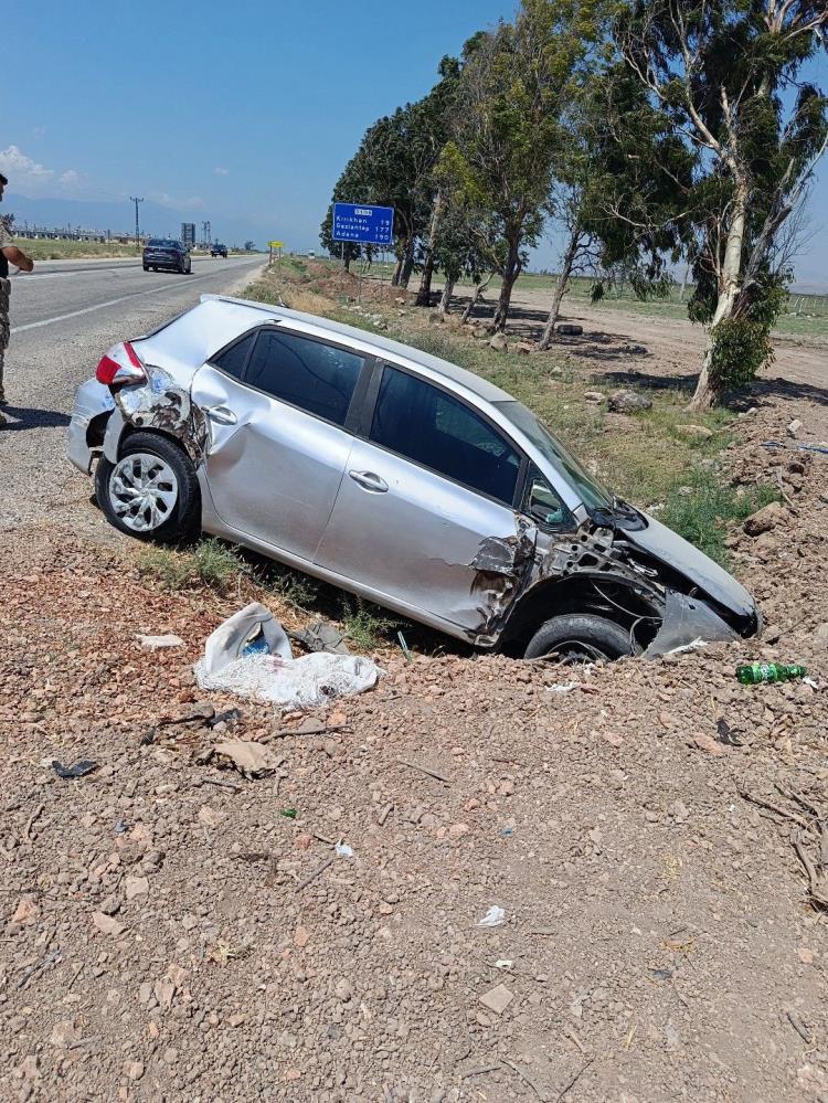 Hatay'da Otomobil Devrildi: Kumlu'da Korkutan Kaza!
